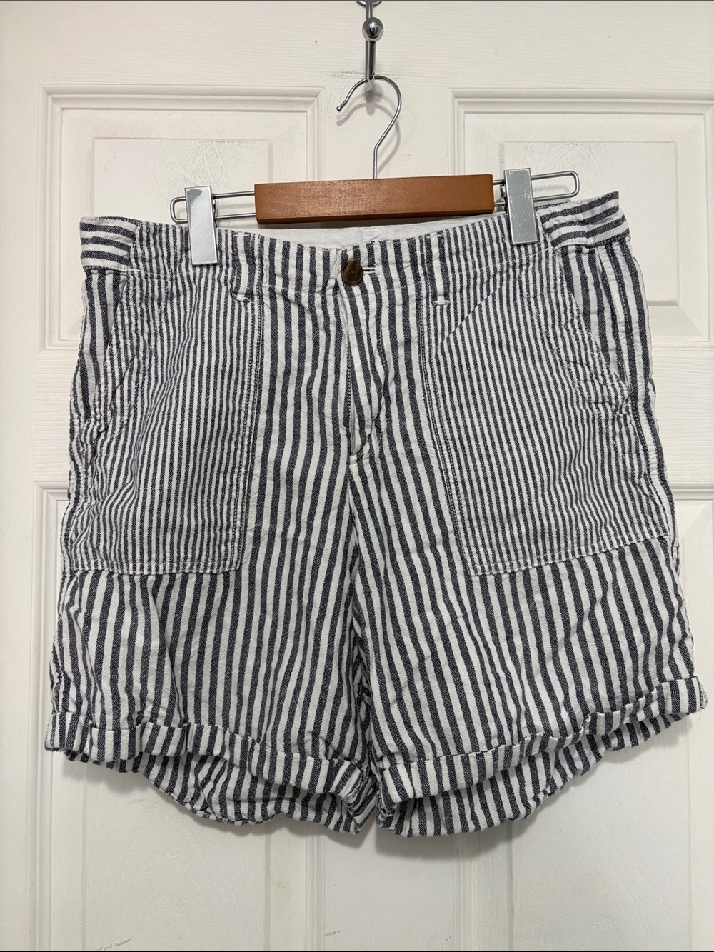 GAP Striped Cotton-Linen Girlfriend Chino Shorts